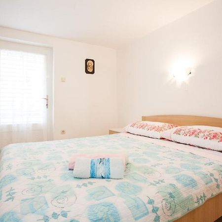 Apartments Melita คิร์ก ภายนอก รูปภาพ