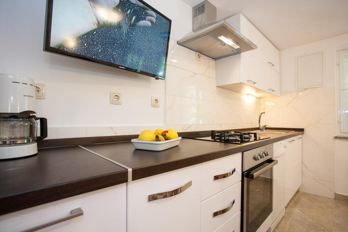 Apartments Melita คิร์ก ภายนอก รูปภาพ